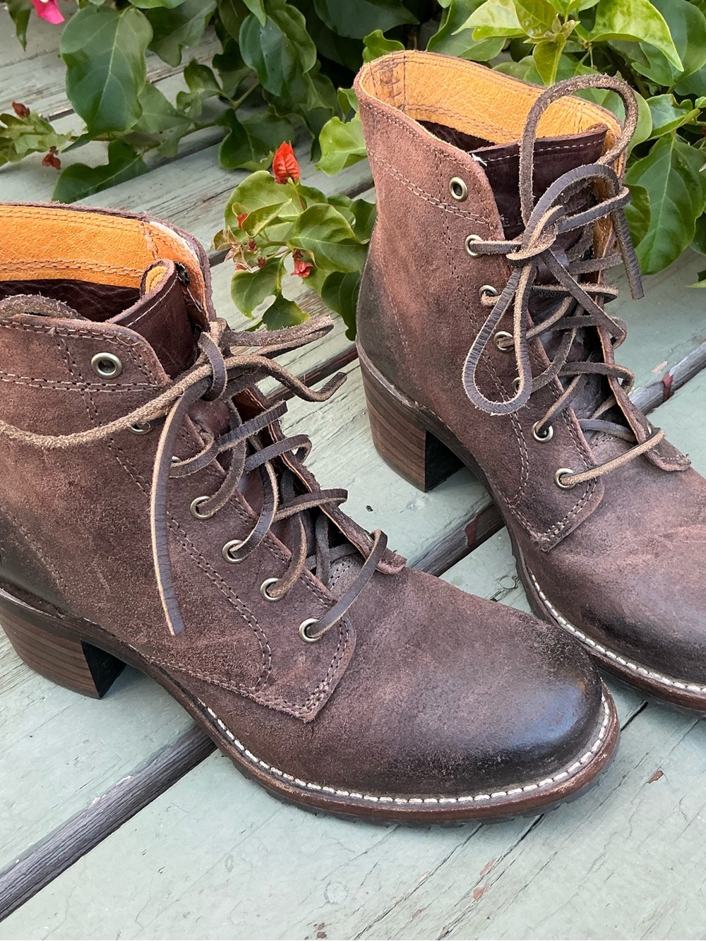 Frye Sabrina Womens8.5 brown oiled suede leather lace up block heel ankle boots